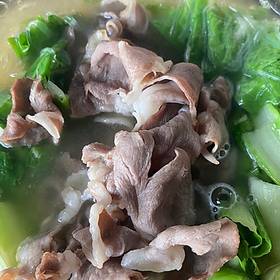 第一次做小白菜汆羊肉就一致好评,从此做菜就有了自信