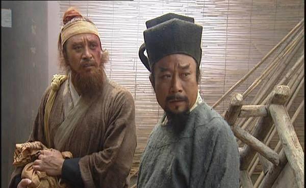 晁盖原本让刘唐去感谢宋江,朱仝,为何刘唐却把雷横加进来?