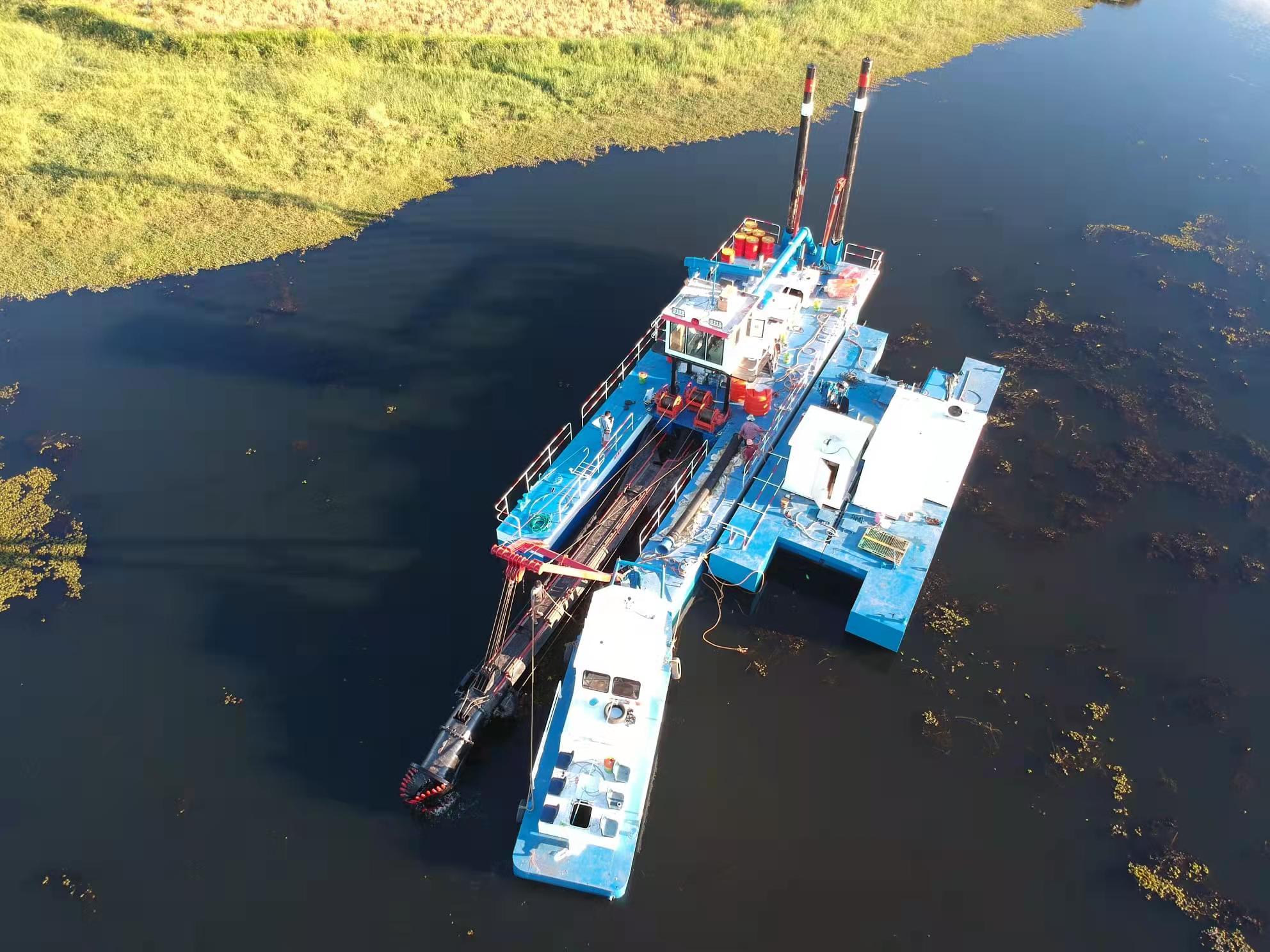 菲律宾绞吸式挖泥船现场案例图