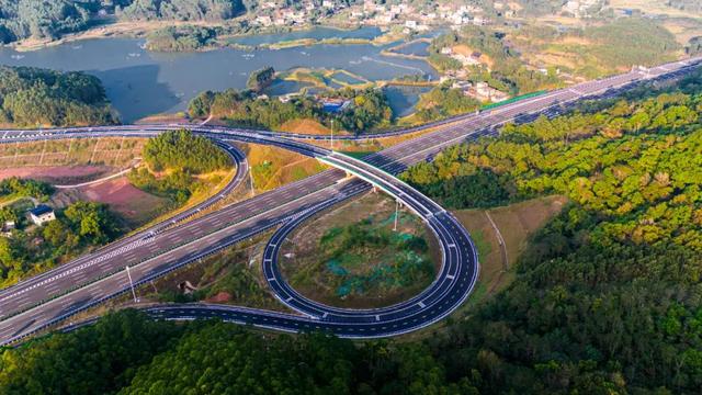 南宁上横高速公路图片