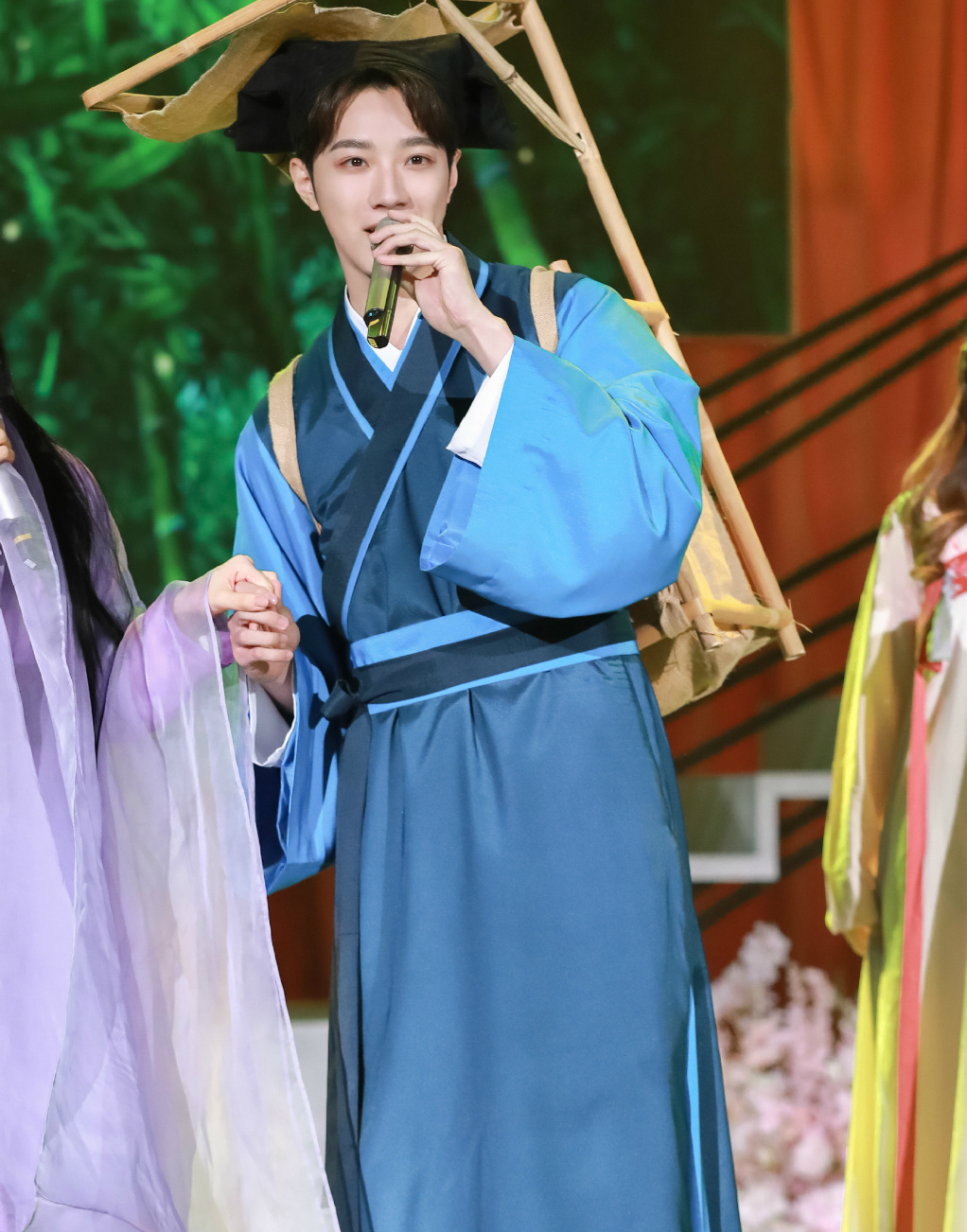 赖冠霖古装造型