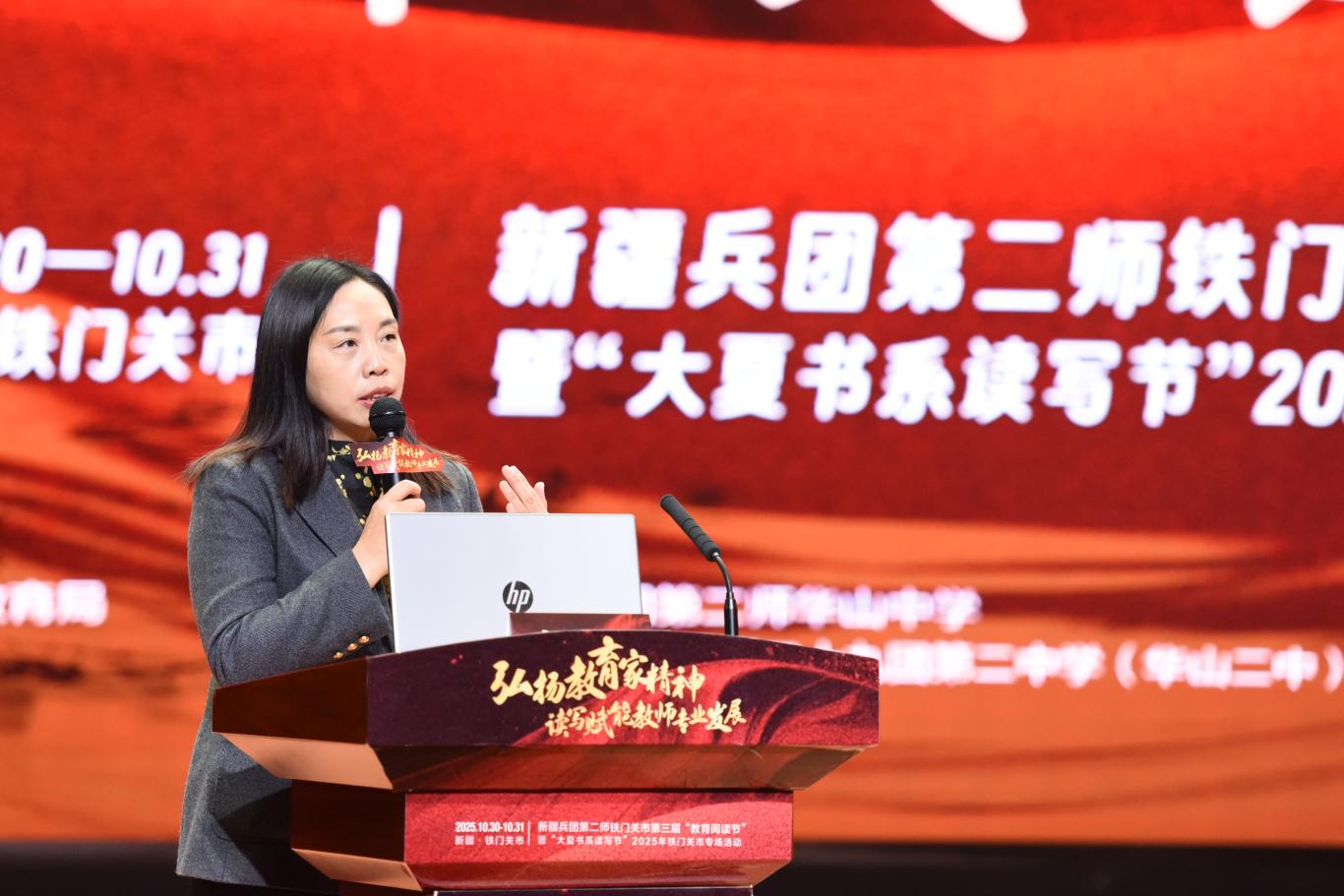 "美式暴力接应"李雪萌来了!天津女排右翼崩盘这次有救了?