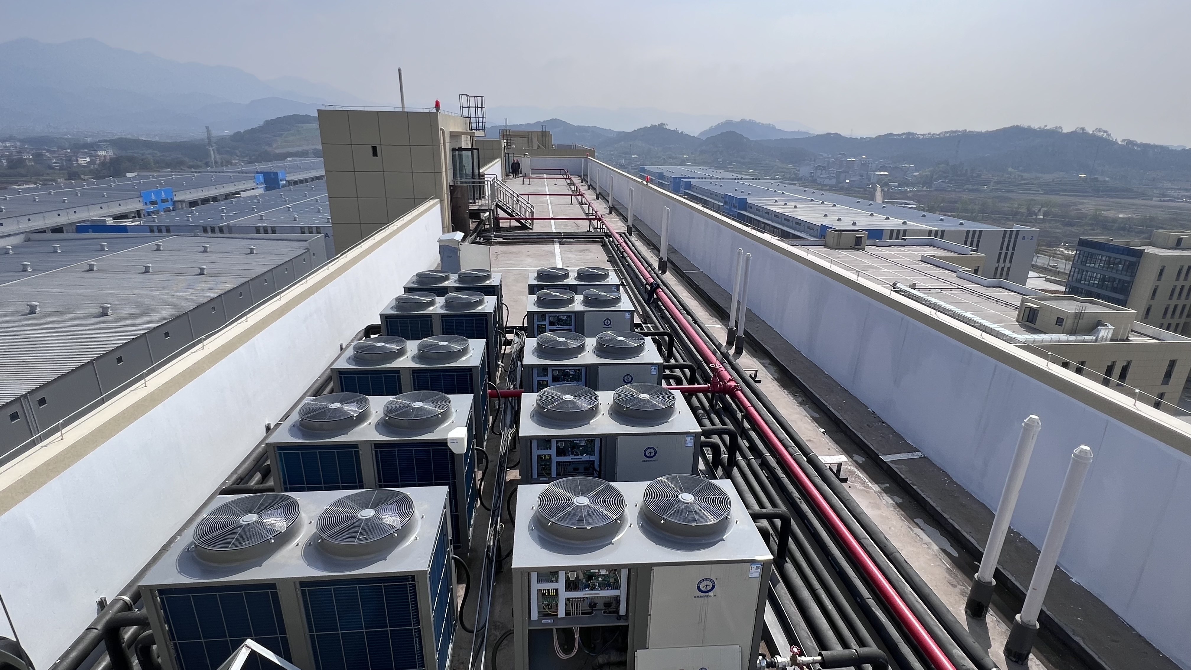 国企投资丨纽恩泰空气能热泵热水机进驻义乌深国际智慧综合物流港