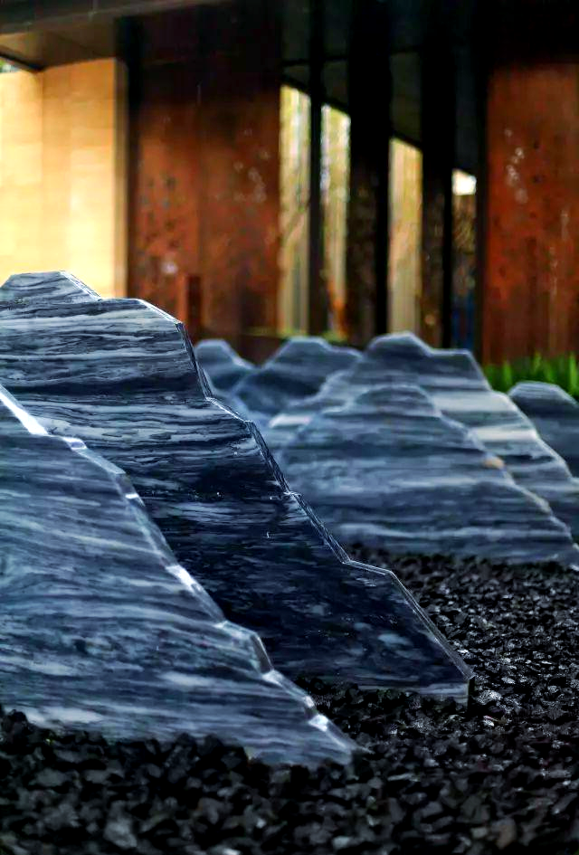 片石景观的诗意:现代造景中的传统韵味