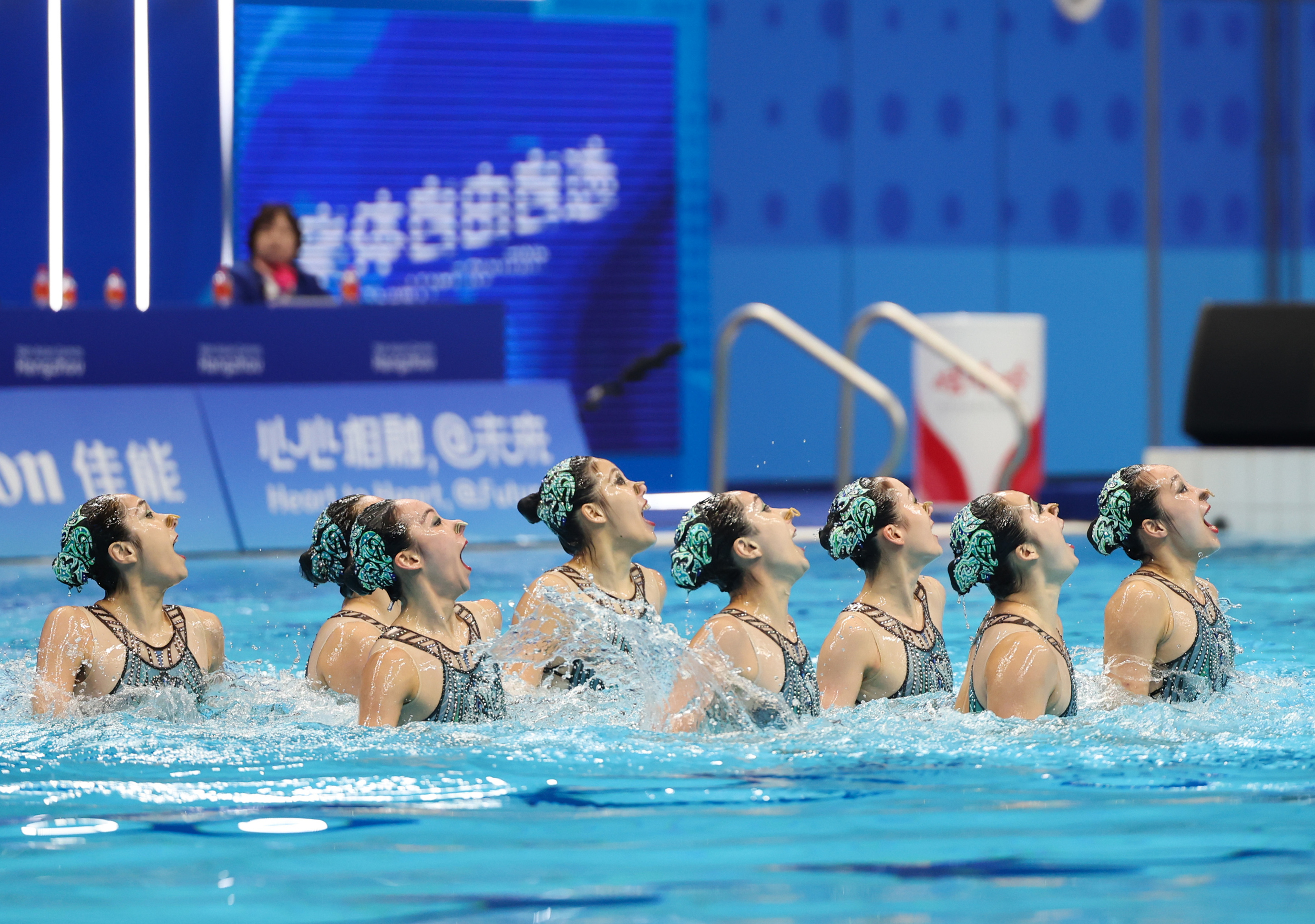 花样游泳——中国队夺得集体项目冠军