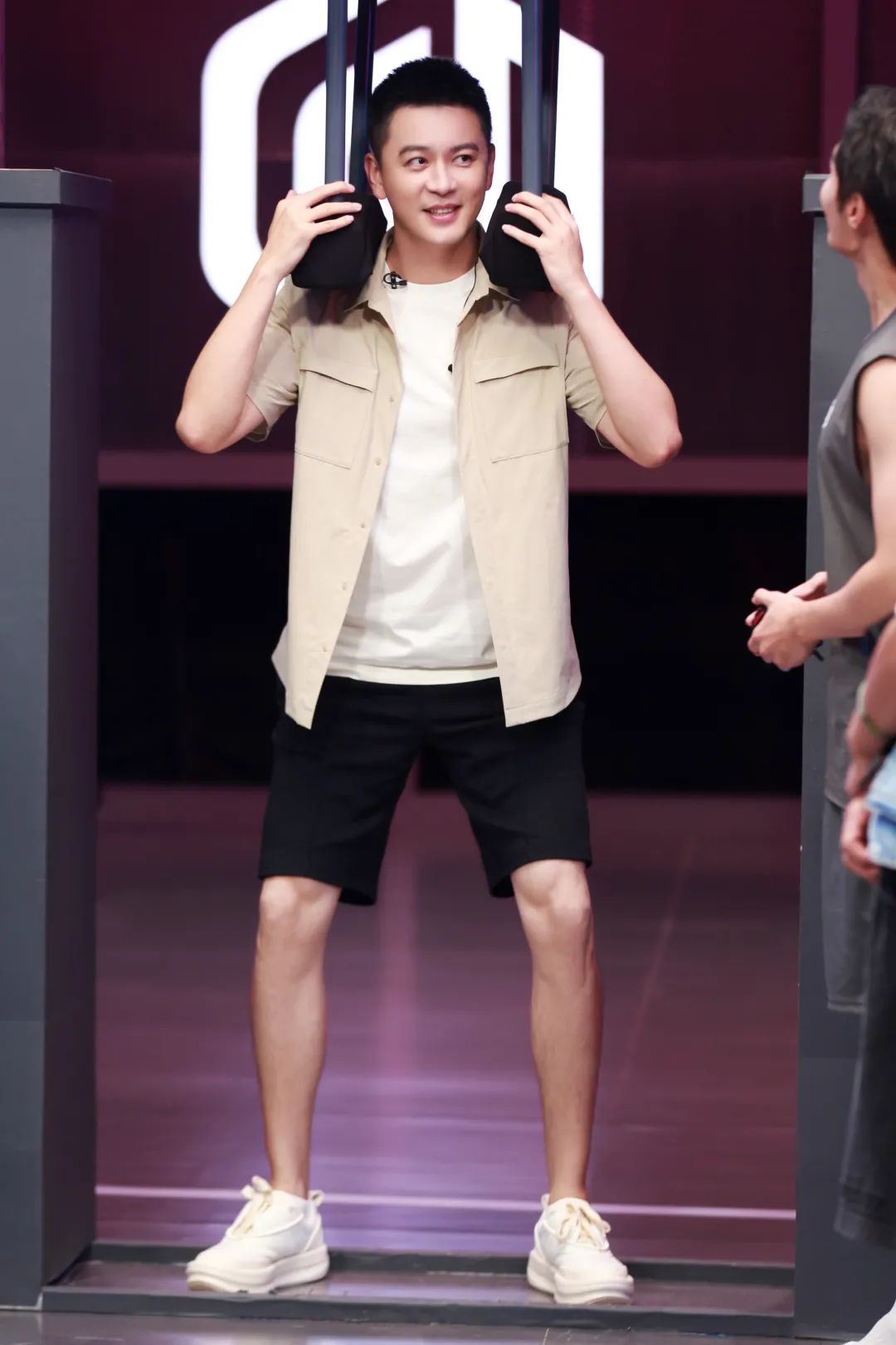 杨鸣:再好的编剧也写不出我的剧本