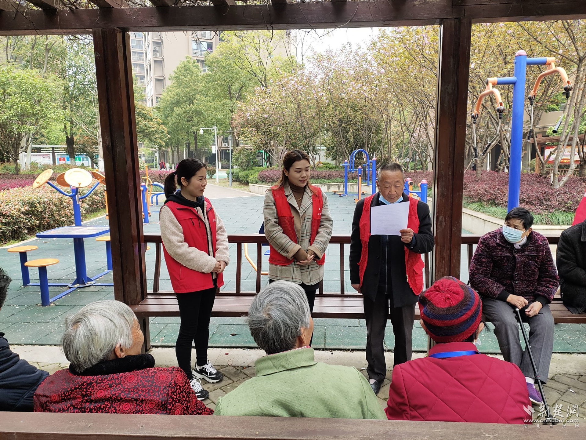 武汉小军山深入推进主动探索 为社区注清风推廉力