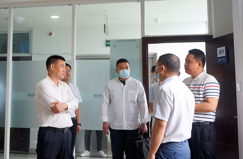 团省委副书记蒋亭一行莅临资阳市创新创业园调研