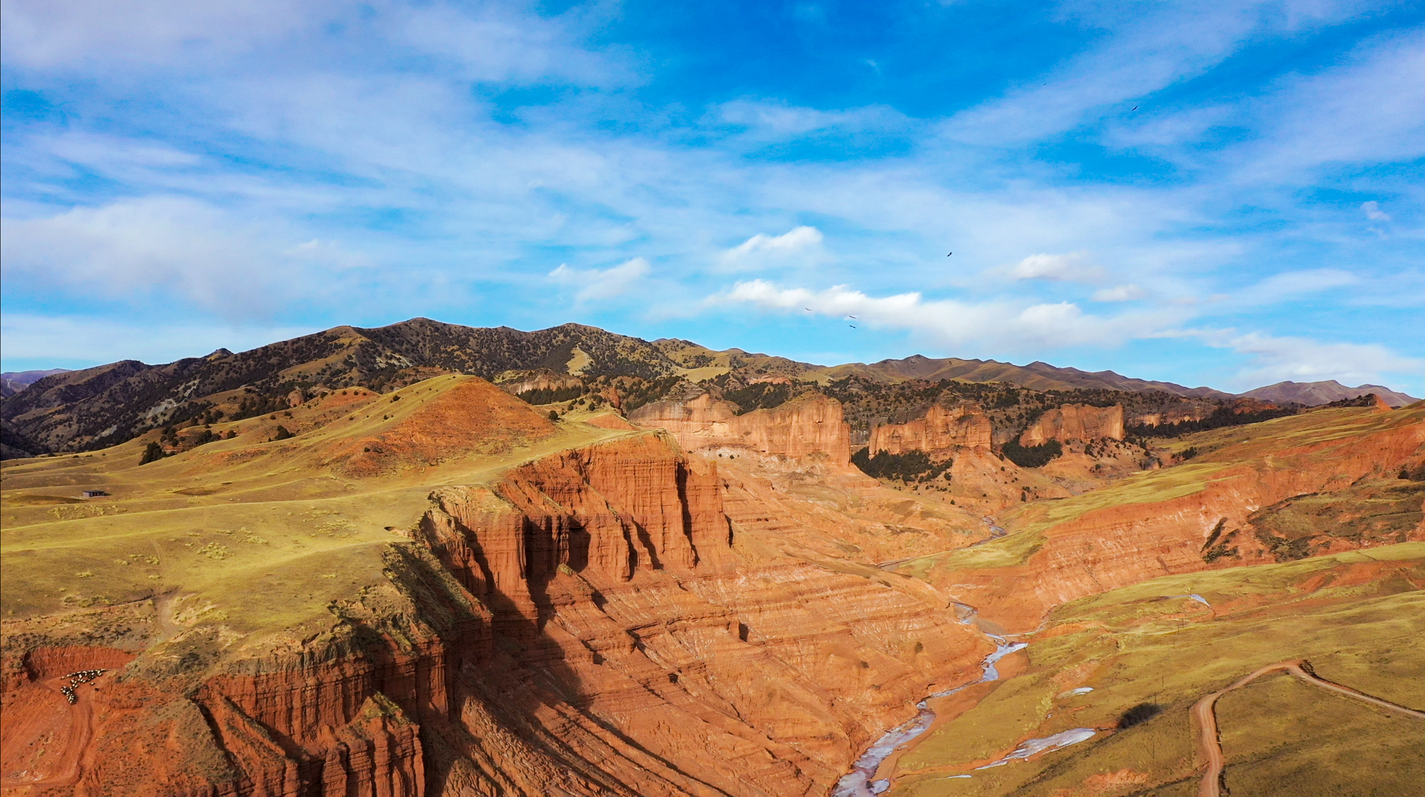 有一种红,叫做同德"丹霞红"
