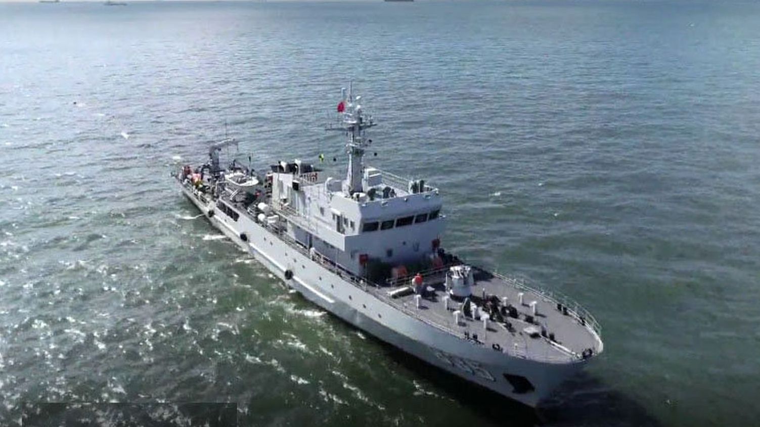 新型835江山舰曝光 低调入列东部战区海军某扫雷舰大队