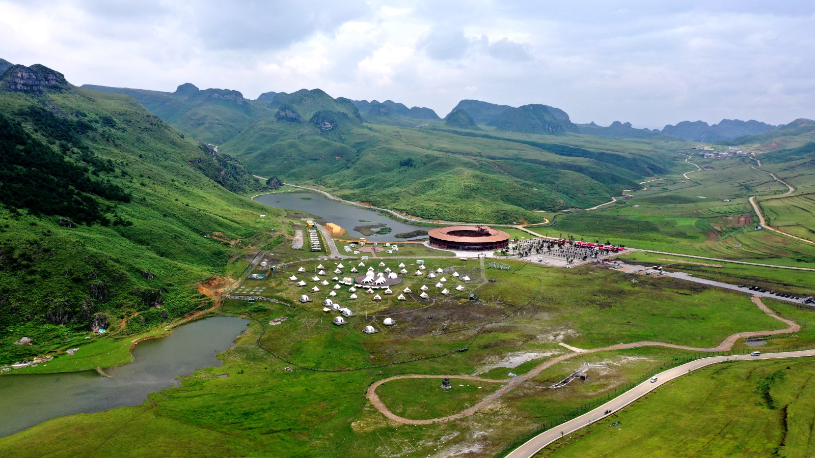 龙里大草原风景区图片