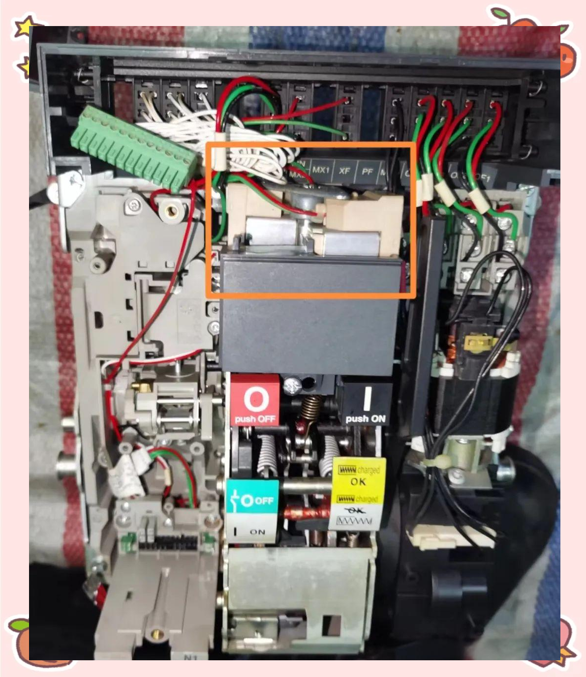 施耐德抽屉式断路器全面解析:结构,功能与操作