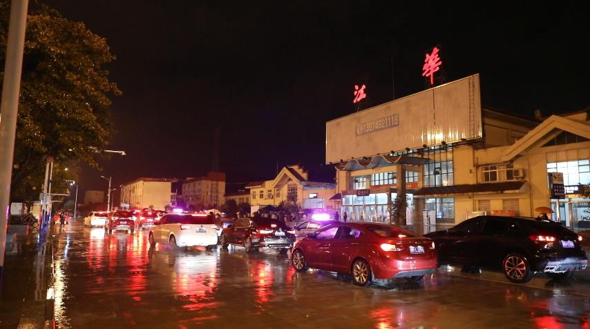 江华是湖南的南大门,同时和广东,广西交界,防疫任务重,江华疫情防控