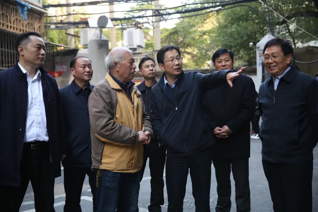 市人大常委会副主任宋铀督查既有住宅加装电梯民生实事项目