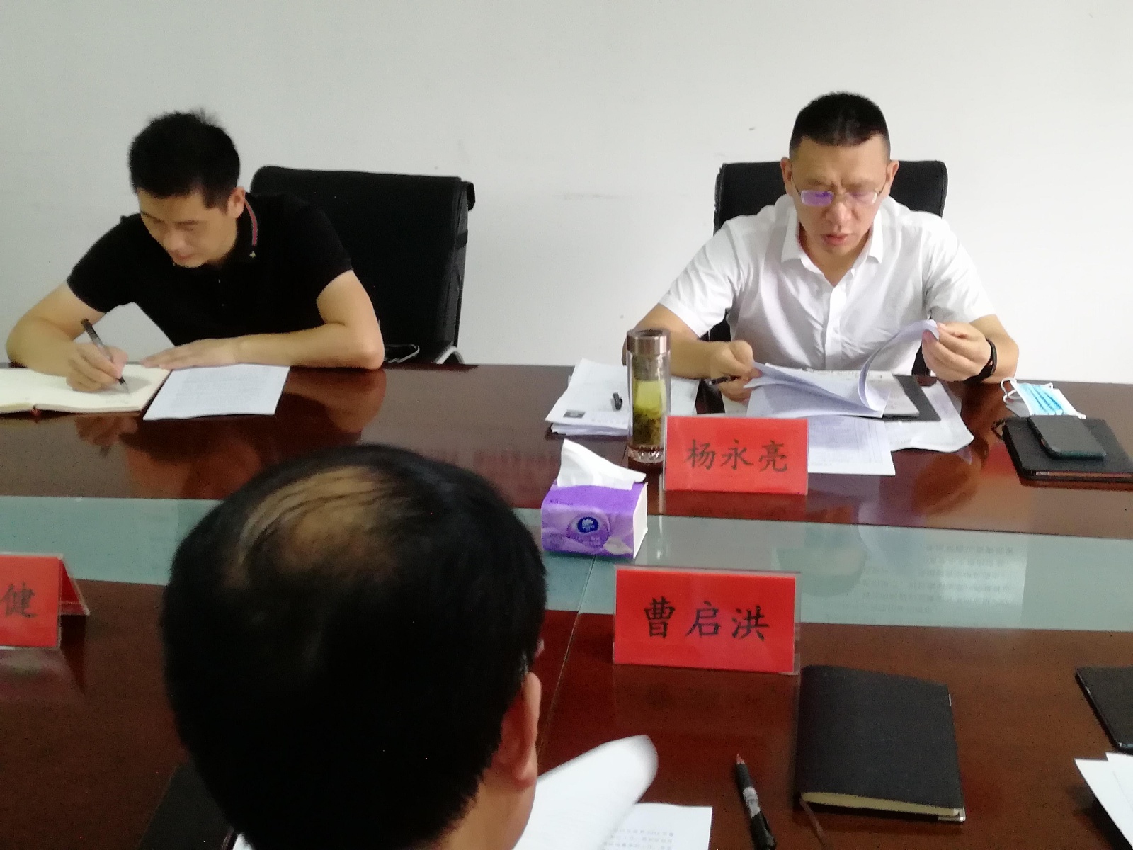 樊城区委常委杨永亮到区民政局调研