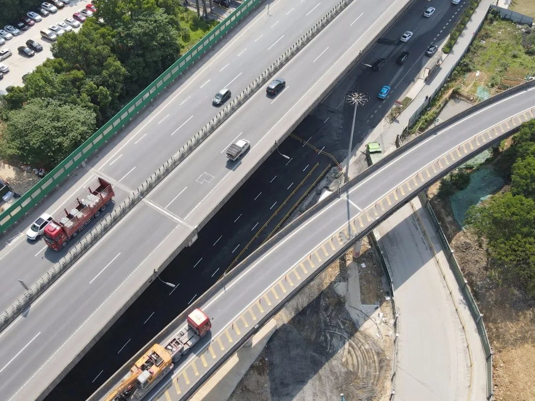 "余杭第一堵"让位!运溪路与天目山西路交叉口恢复交通