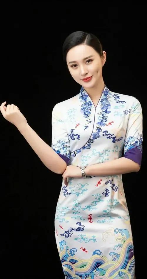 在天空飞翔的海南姑娘