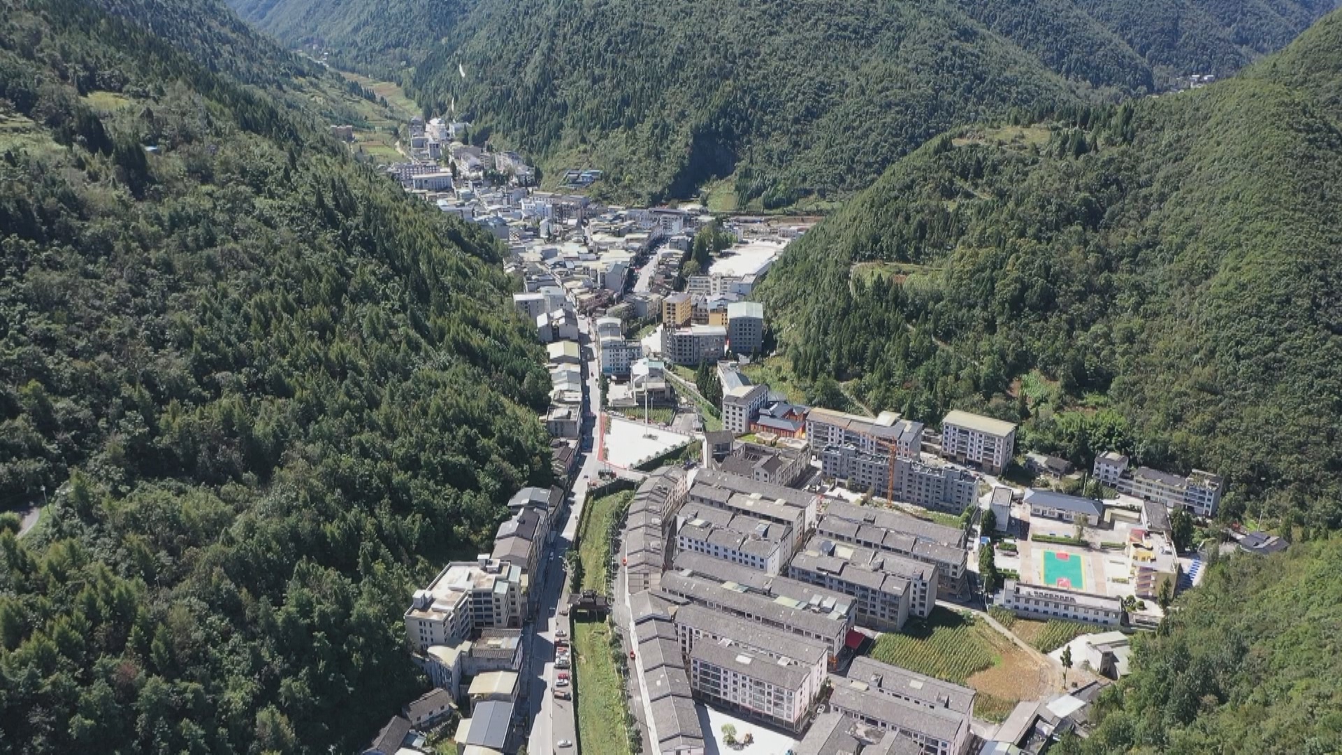 恩施市板桥镇:凝聚青年力量 助力乡村振兴