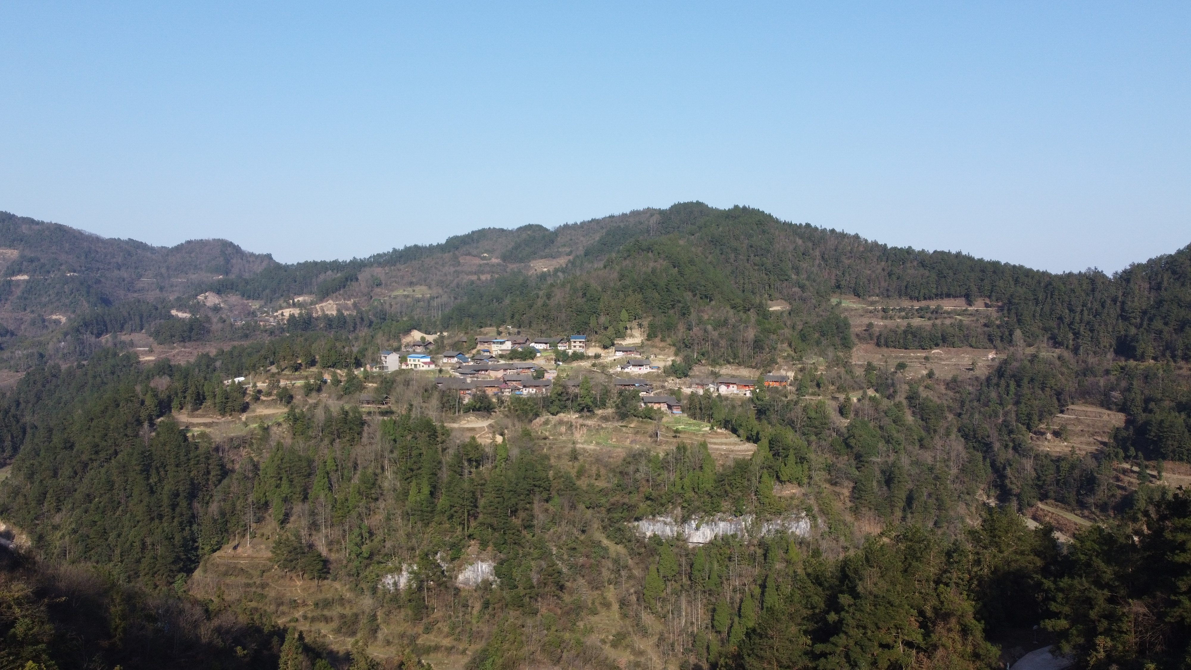 一个边远山村的美丽突围——岑巩县客楼镇毛湾村蝶变记