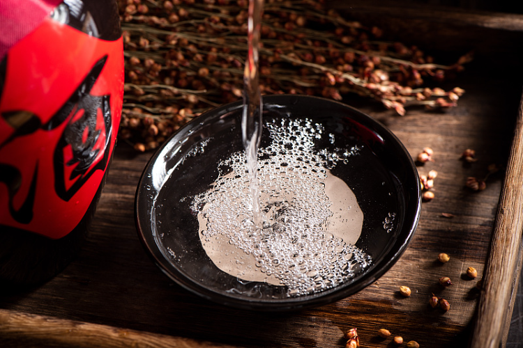 缙云丨尹君:关于酒的几个片断