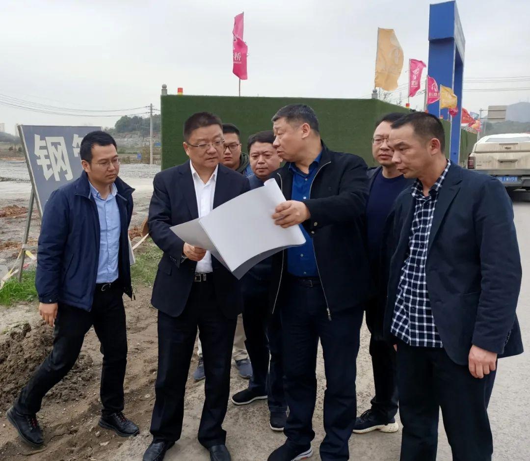 吴之凌调研重点绿化景观项目