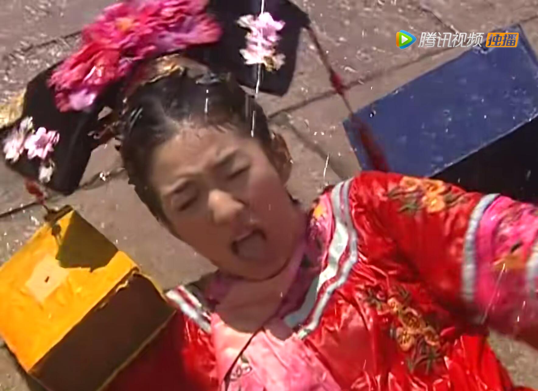 还珠格格第三部:小燕子流了两次产,第一次是无心,第二次却活该