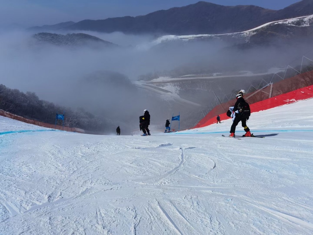 冬奥会高山滑雪中心图片