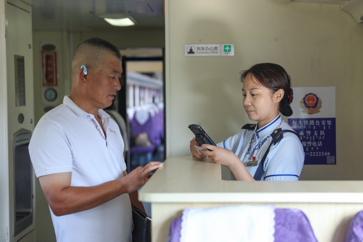 「见证新闻的力量」k396次列车员赵阳:我们得对得起大家