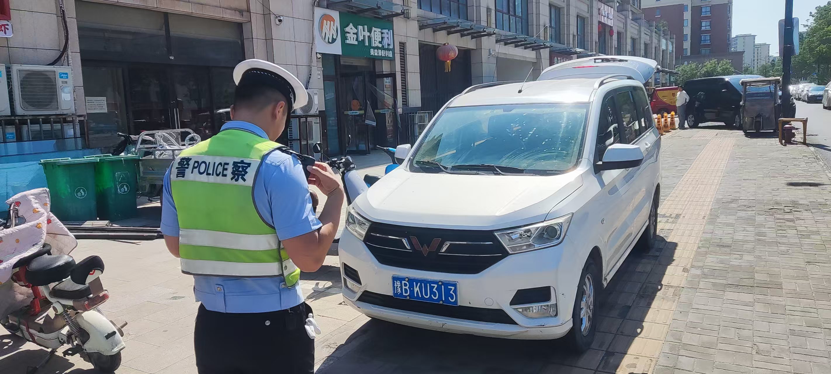 开封交警开展交通秩序综合整治行动 - 图2