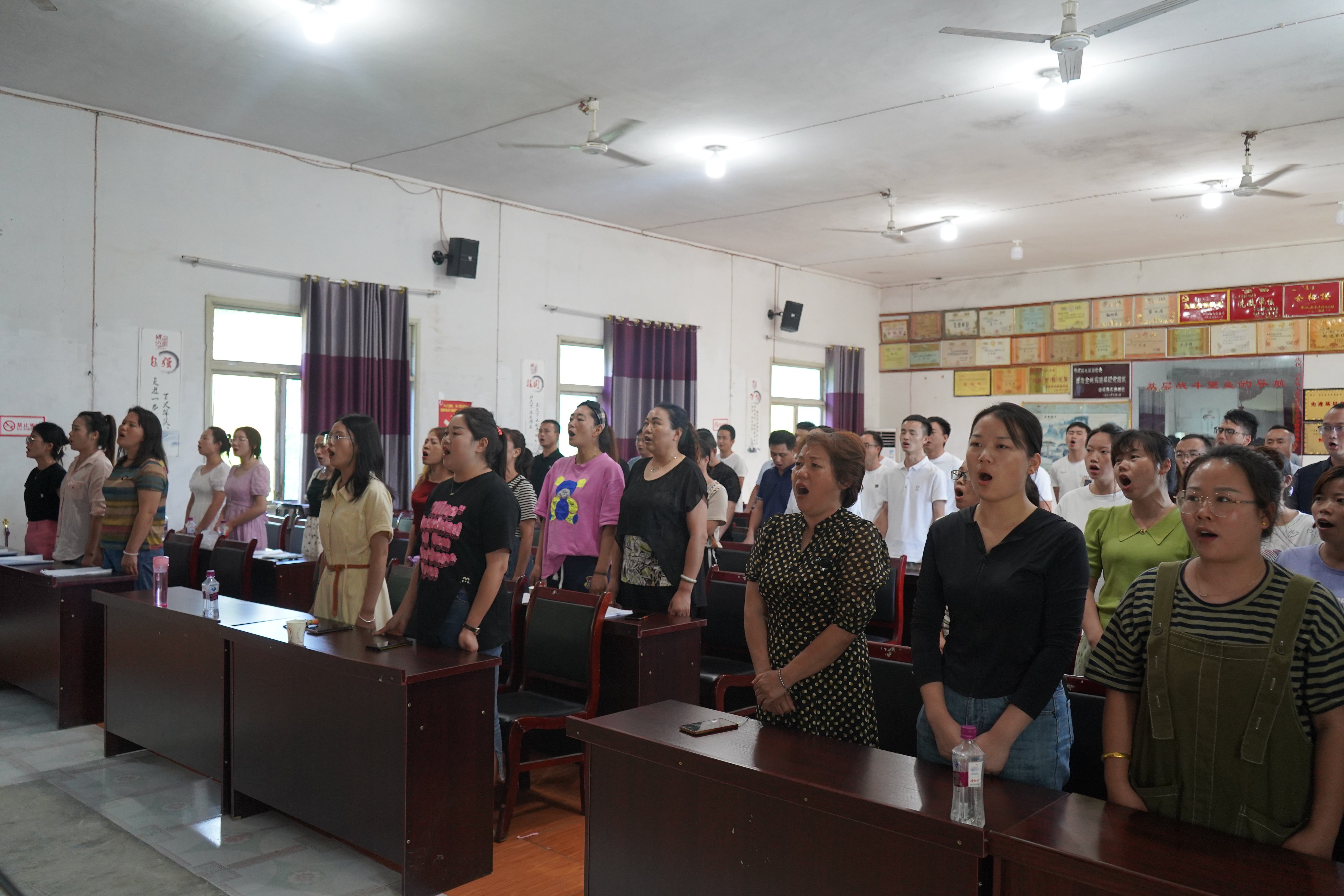 岑巩县水尾镇:精心排练 喜迎"七一"