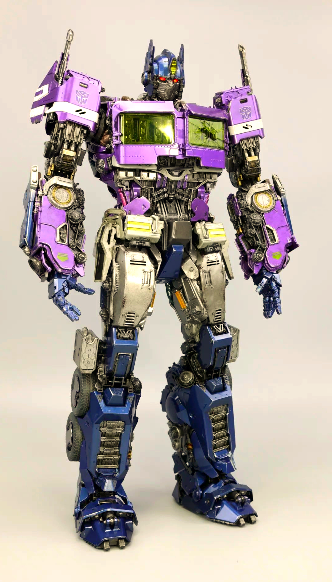 三零大比例擎天柱新色亮相,镜像版配色独特