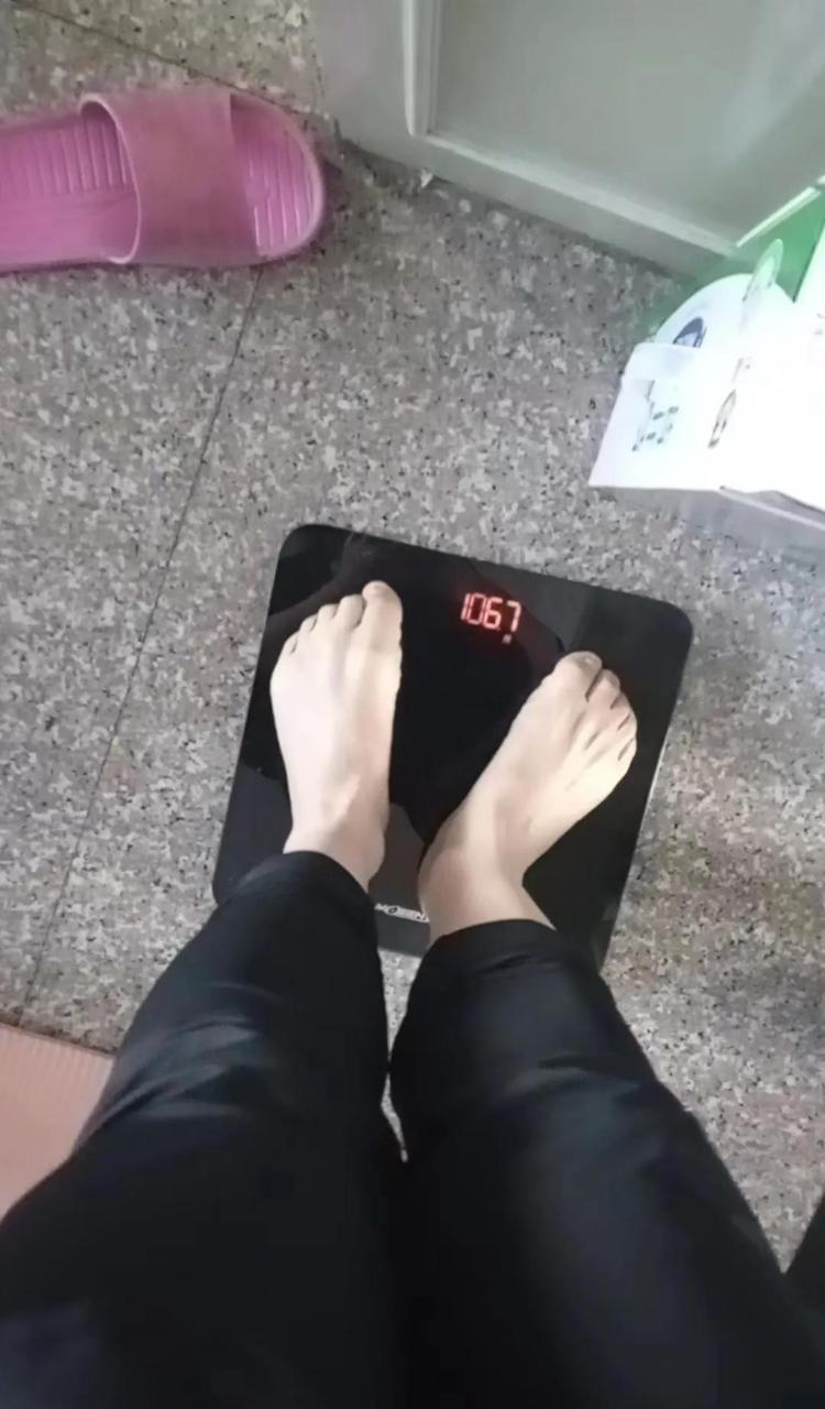 我身高158,年龄36岁,体重106,看上去确实是偏胖了.
