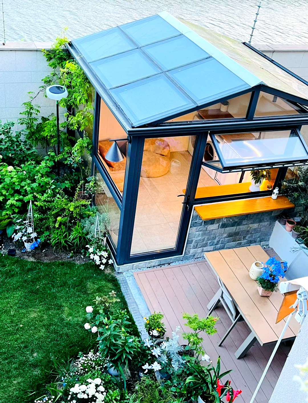 阳光房:露台花园的完美搭配,享受自然与舒适