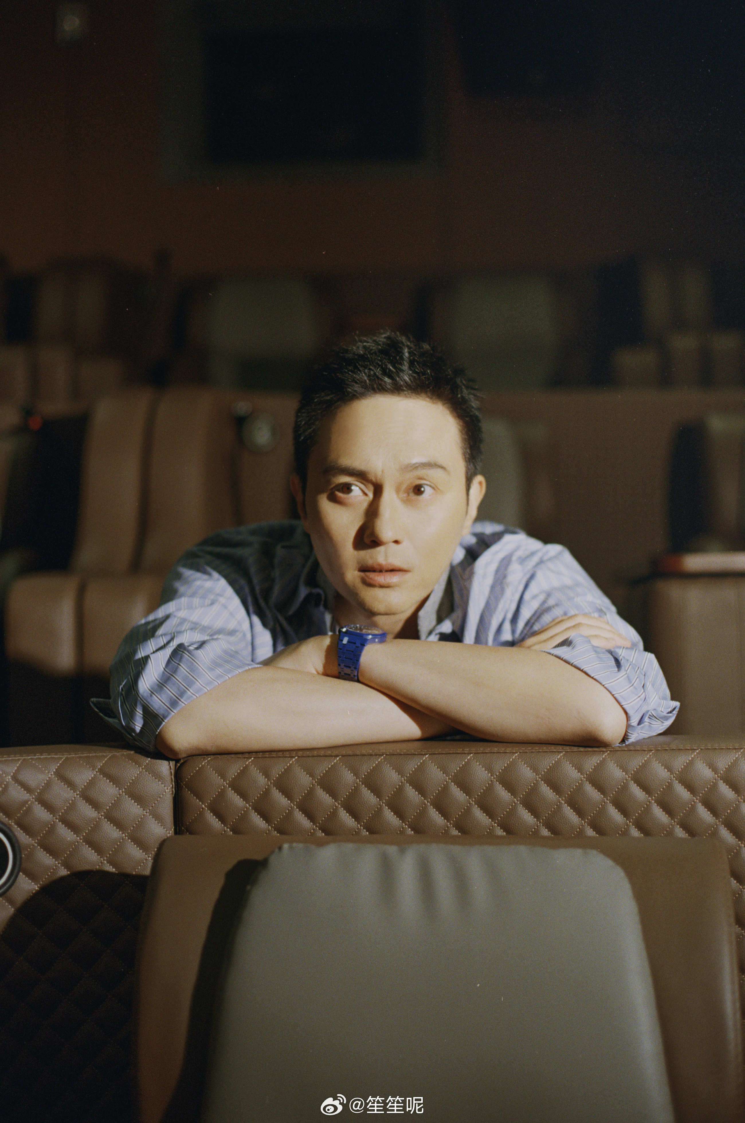 年龄最小的摄影师笙笙又有新作啦,这次拍张智霖,画面超惊艳