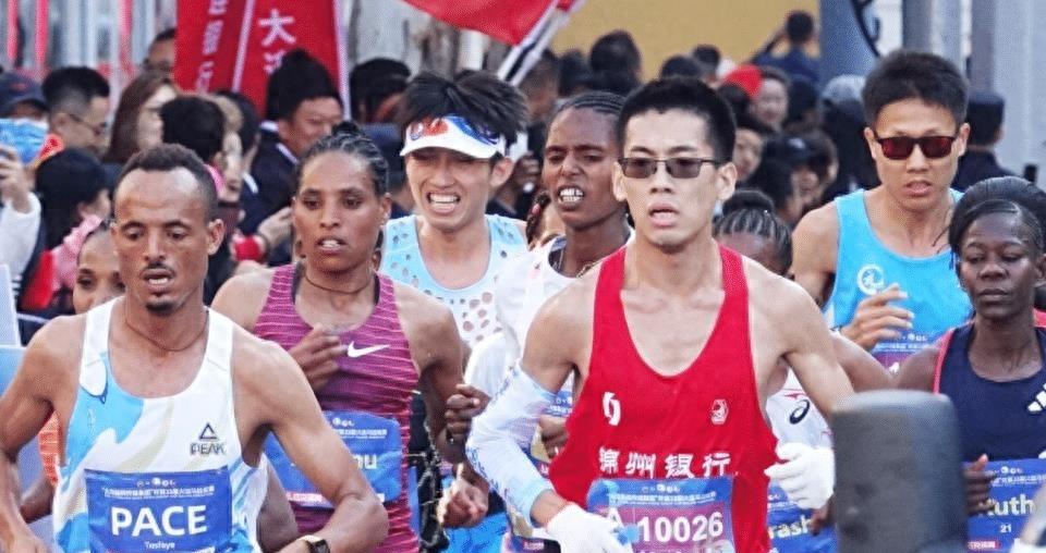 中国黑人运动员年薪超过百万轻松实现