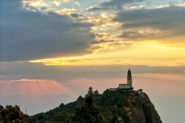 鸡足山奇景,日出,日落,云海,让你流连忘返!