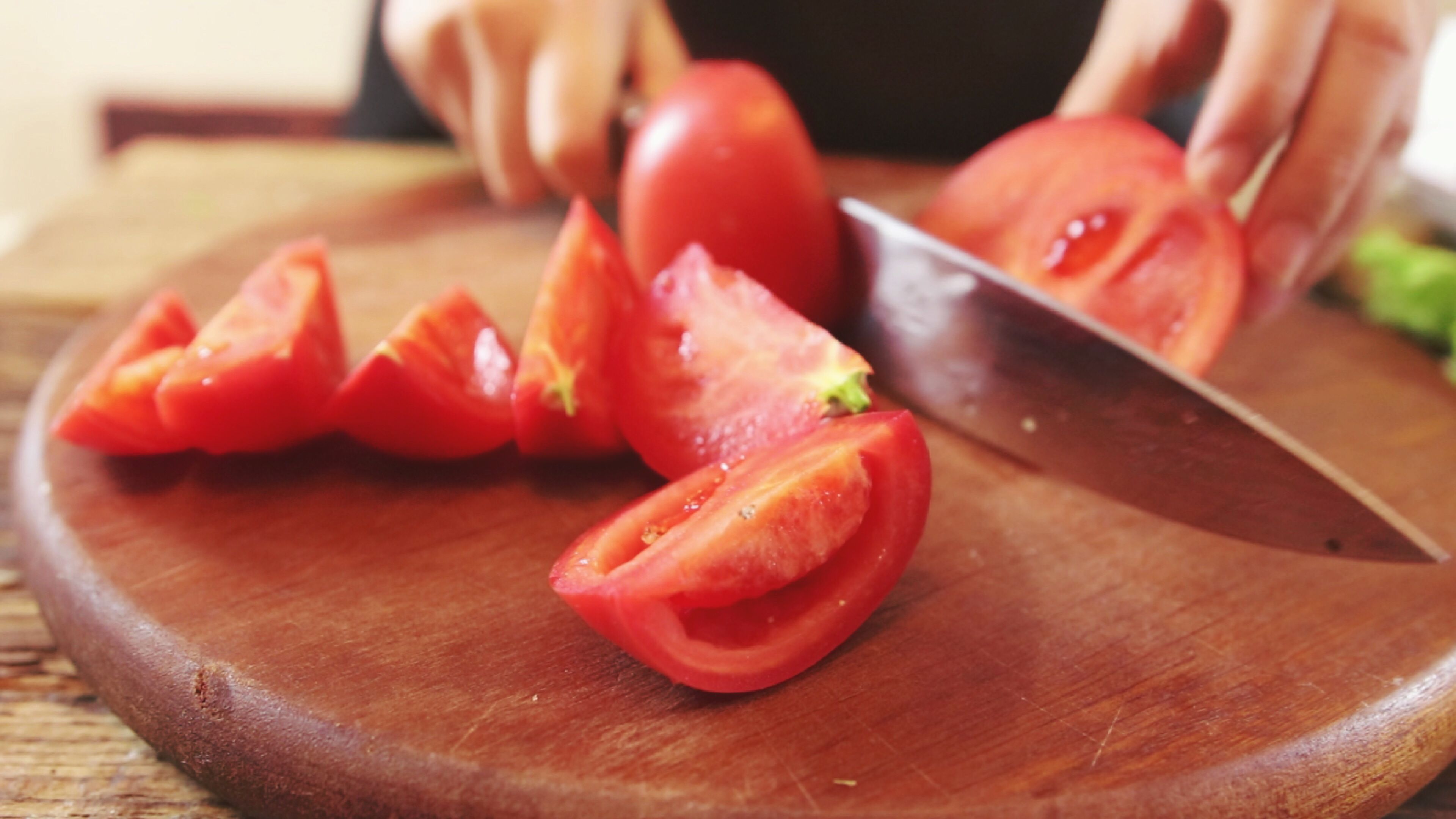 吃一口胜过8斤番茄,呼吸科医生:肺不好的人多吃,慢慢排出肺毒