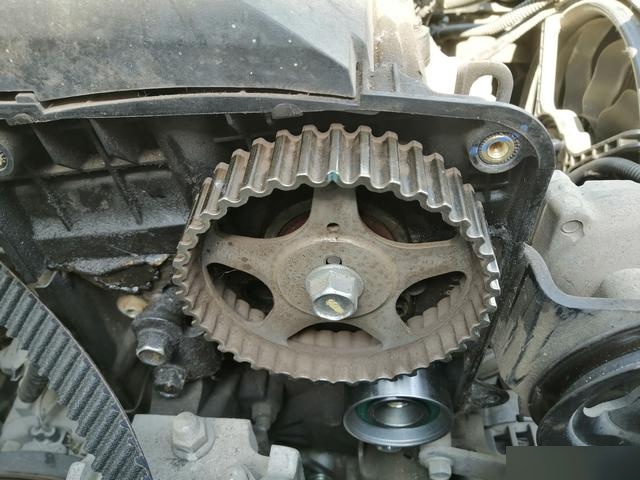 伊兰特正时皮带寿命,现代伊兰特的正时皮带多少公里更换?