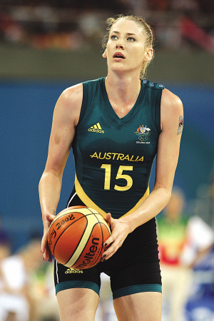 姚明和篮坛第一美女劳伦·杰克逊的红绳"结"