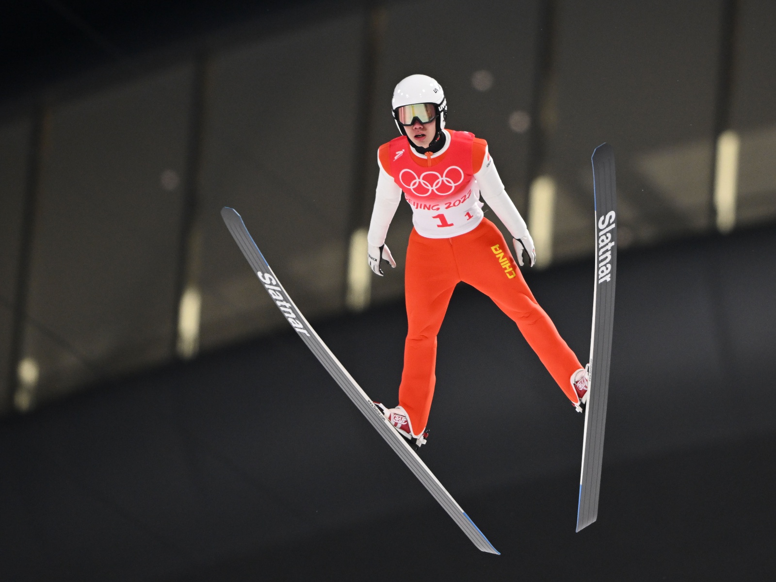 冬奥会中国队滑雪服装图片