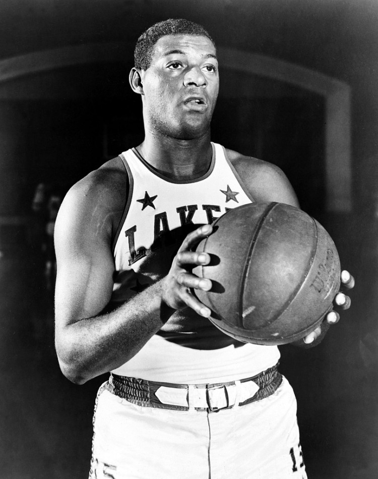 nba手最大的15人:小卡乔丹领衔 多人掌宽预测身高竟2米62