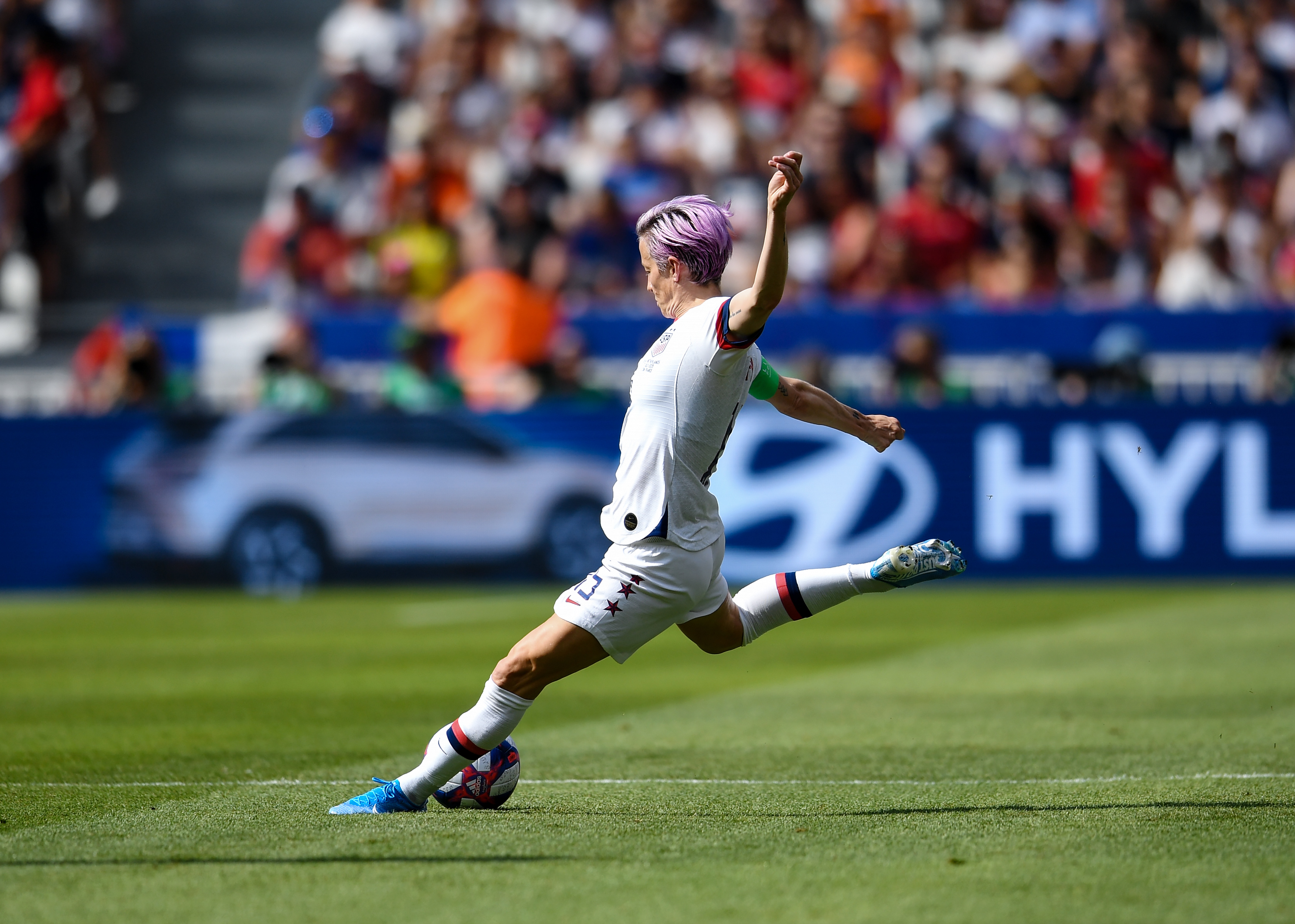 美国女足球星拉皮诺:重归国家队令人感到兴奋