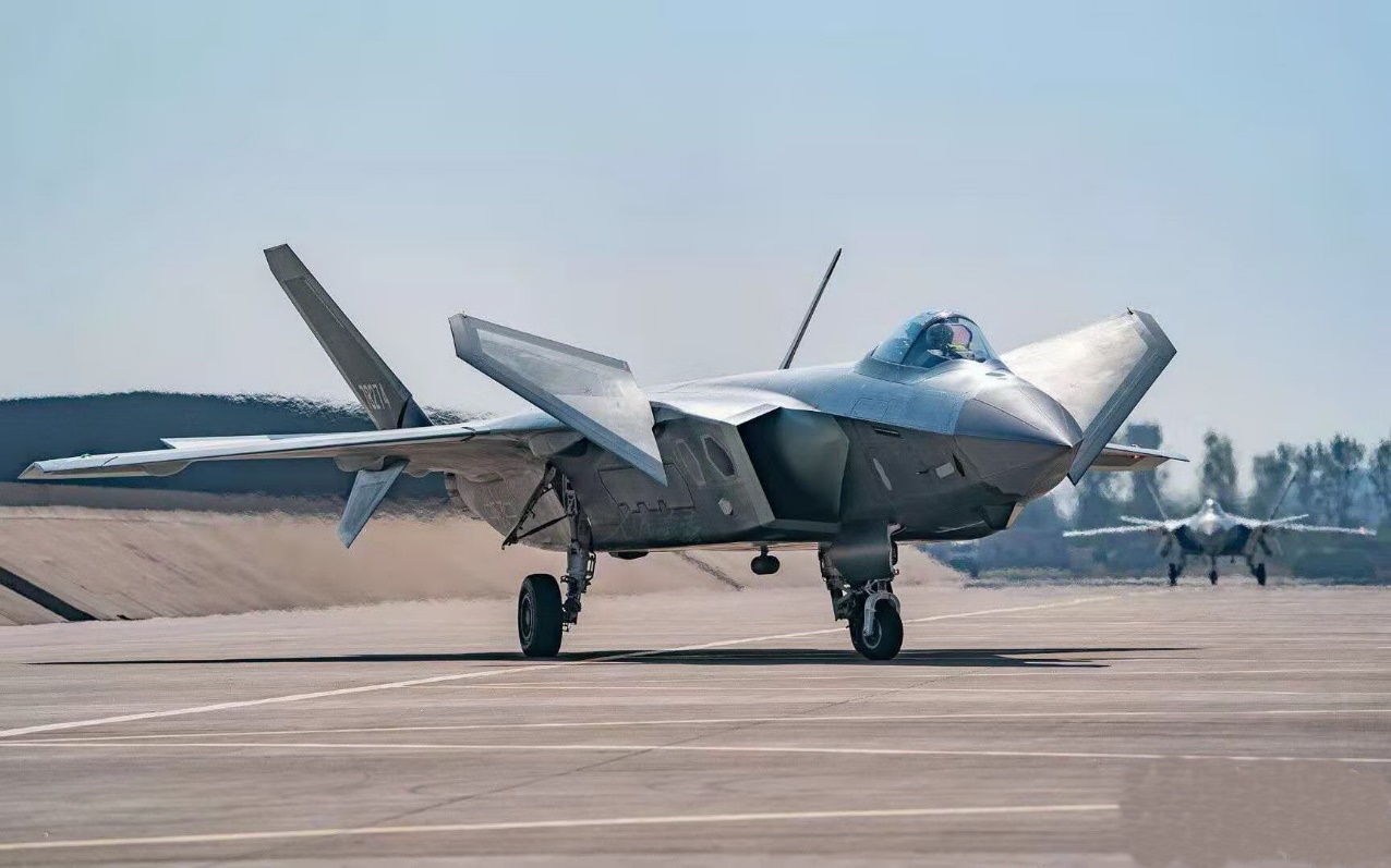 成飞上空,歼20有新动静,解放军对五代机的理解,走在了美军前面