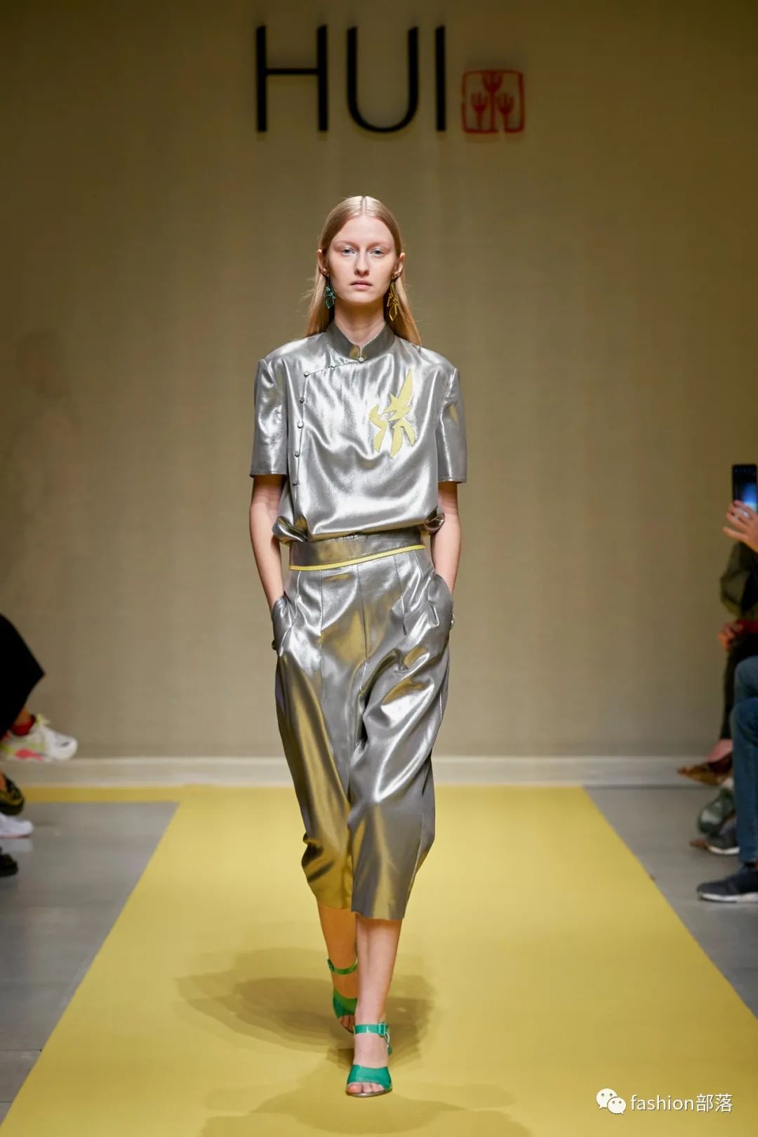 2022春夏米兰hui女装