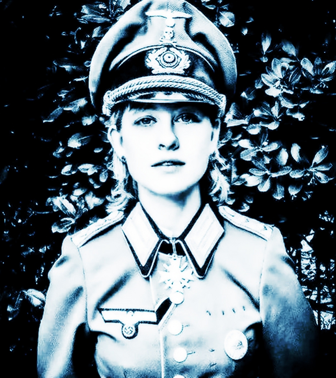 二战时期的两位德国美女女兵.二战时期,两位漂亮的德国女兵.