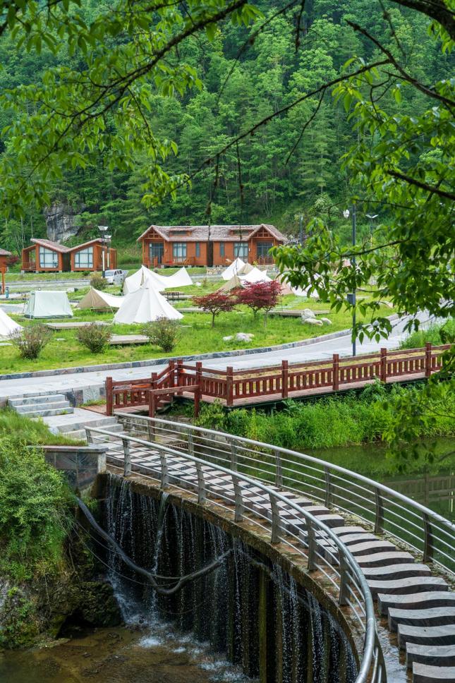 避暑神农架,来看看这个"慢半拍"小城