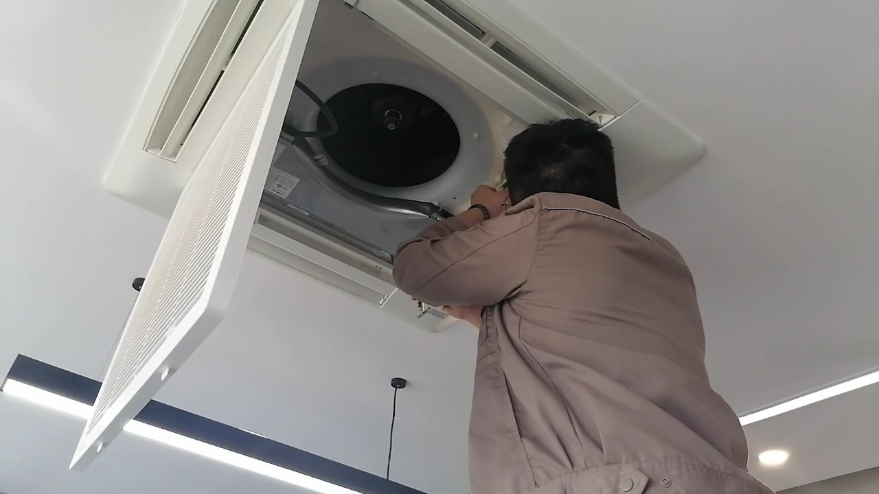 贵阳中央空调维修保养妙招有哪些?中央空调维护保养好处