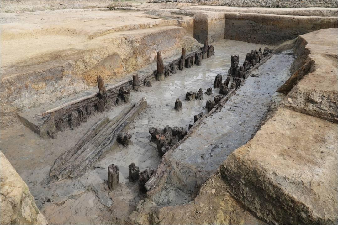 荆州郢城遗址秦汉木构遗存