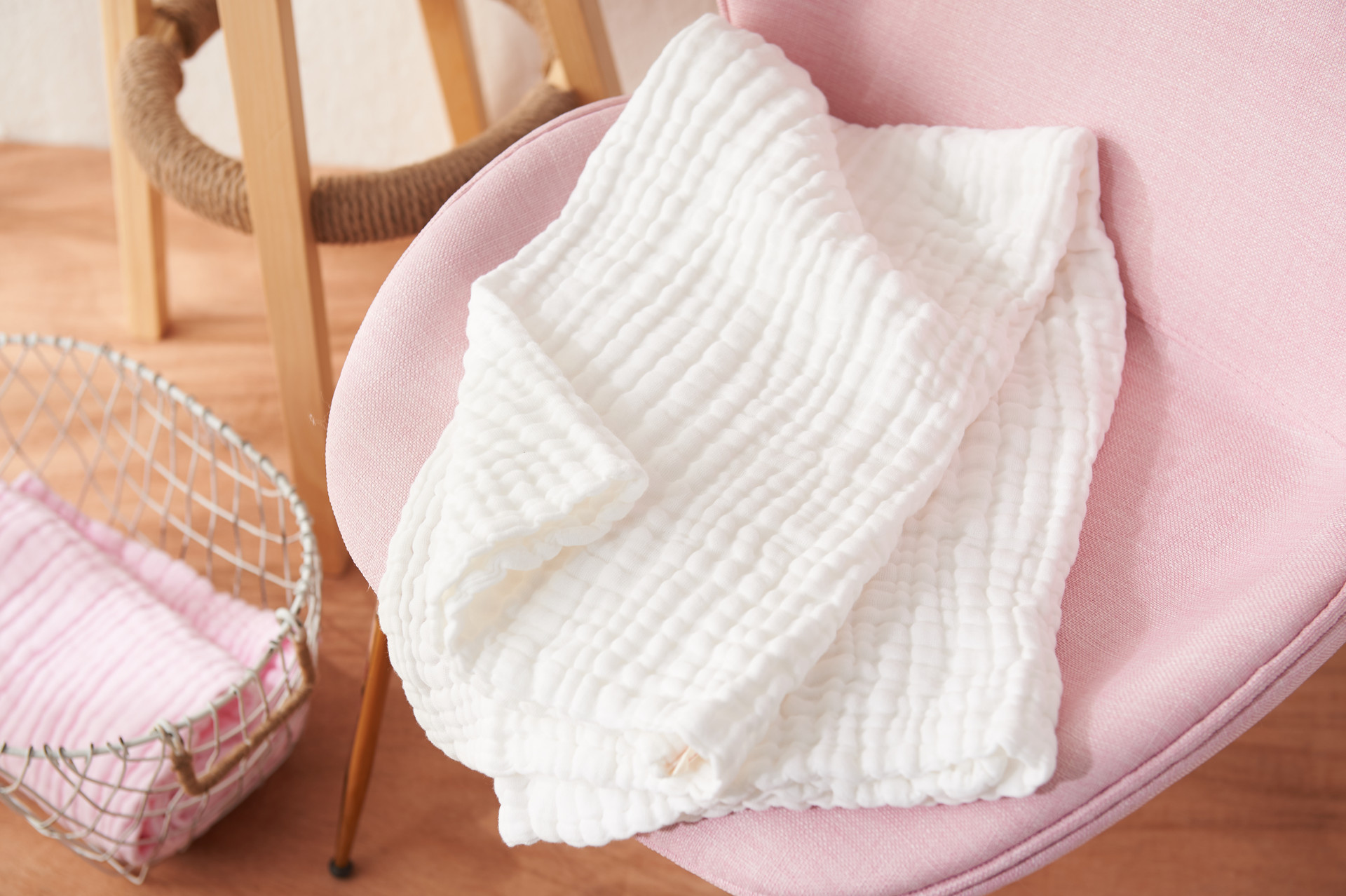 还有人认为尿不湿不好吗?淘汰传统方式,正确解决宝宝排泄的问题