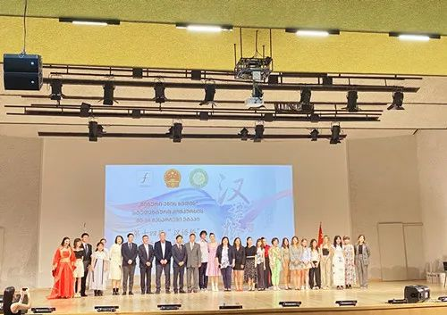 克维利:大使周谦建立战略伙伴关系揭开中格两国关系发展新篇章